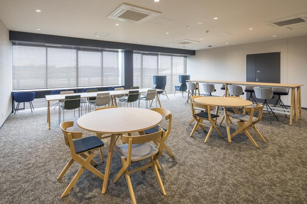 オフィスラウンジ