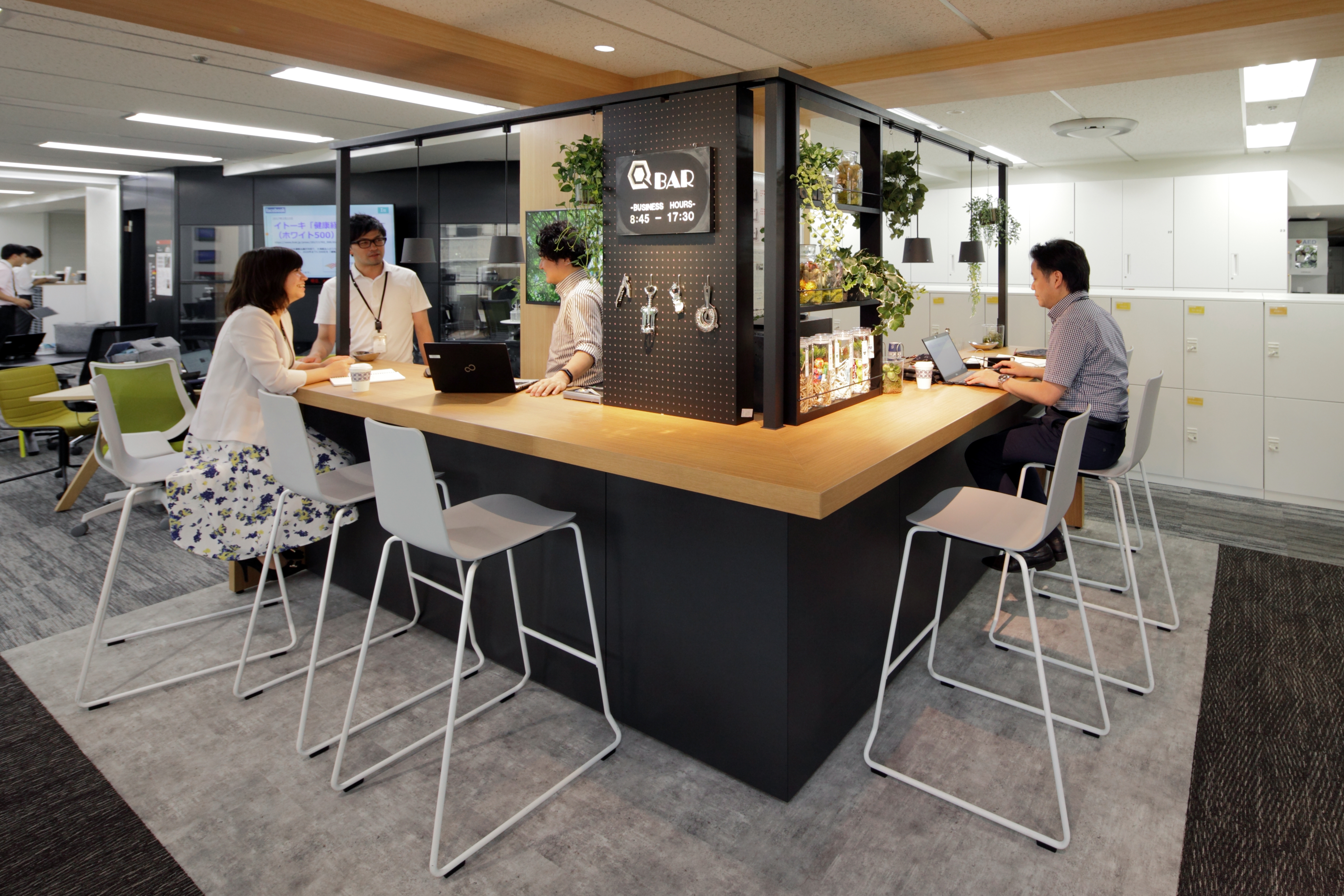 コクヨマーケティング福岡オフィスのカフェスペース