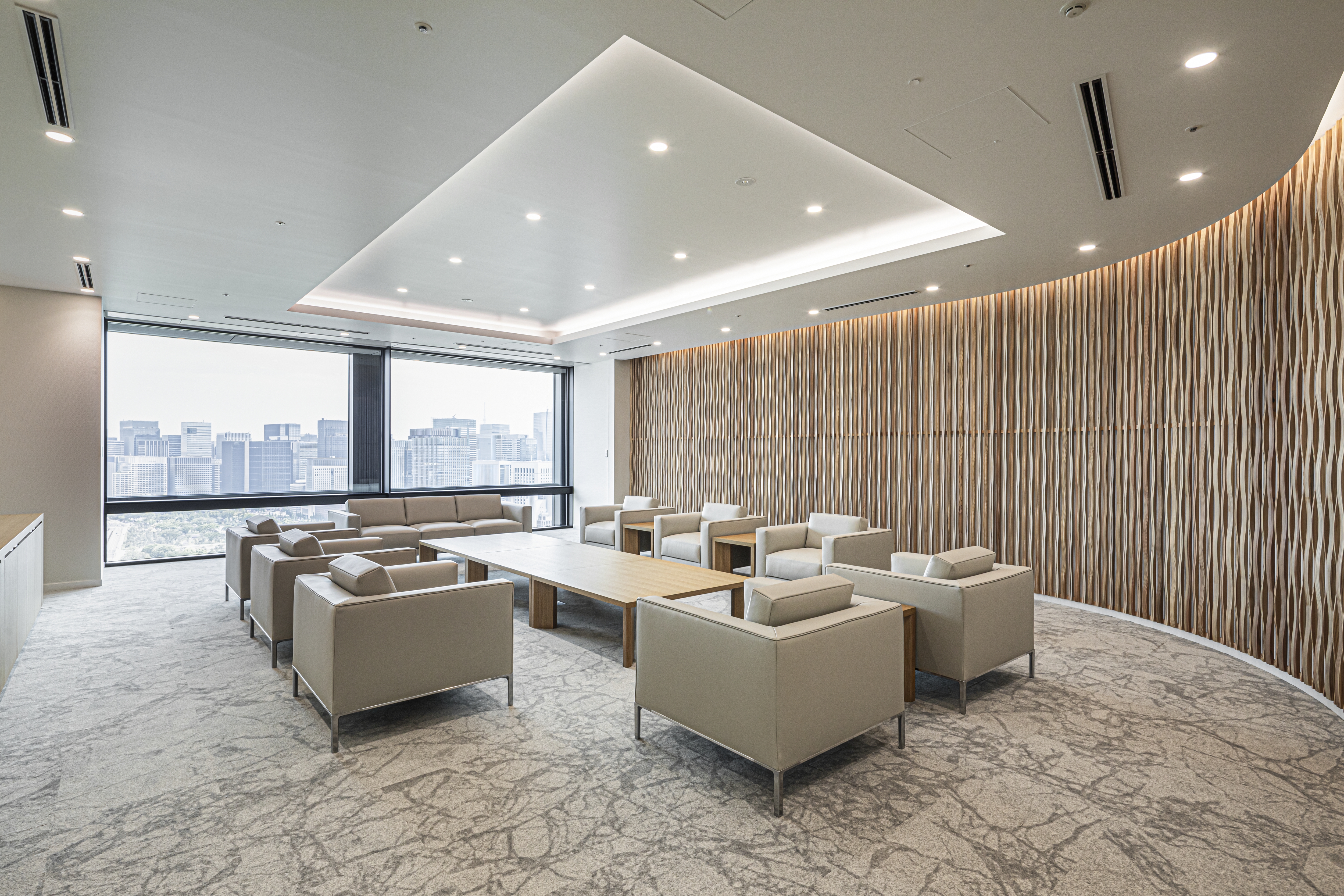 飯野海運様の応接室