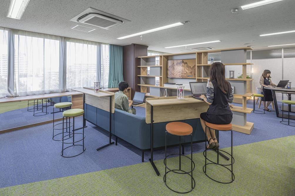 住友重機械工業株式会社 田無製造所様_オフィスラウンジ