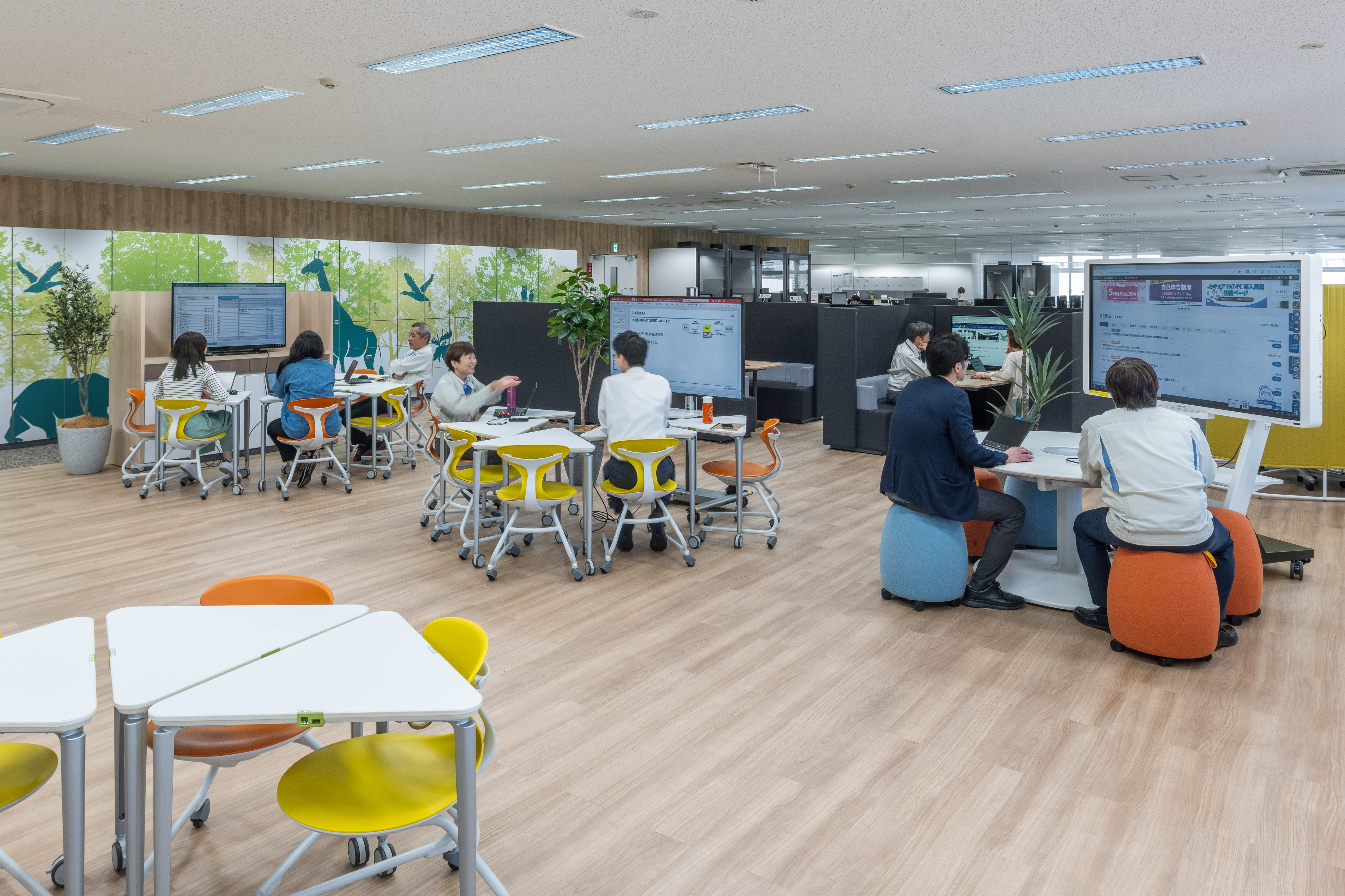 トヨタテクニカルディベロップメント株式会社様のオフィス