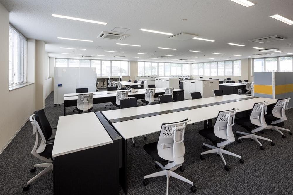 東山フイルム（株） 瑞浪工場様_執務スペース1