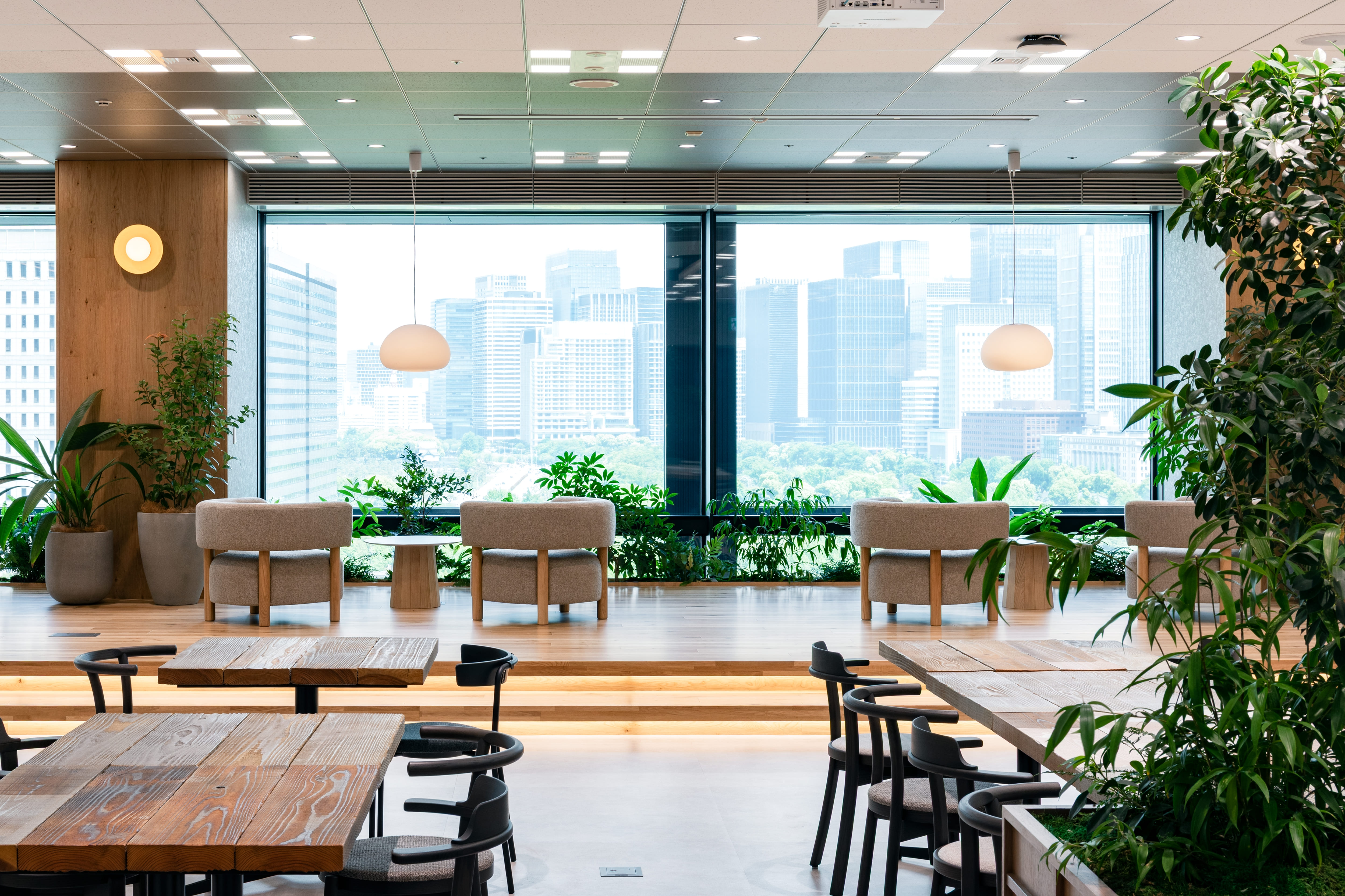 飯野海運様のオフィス