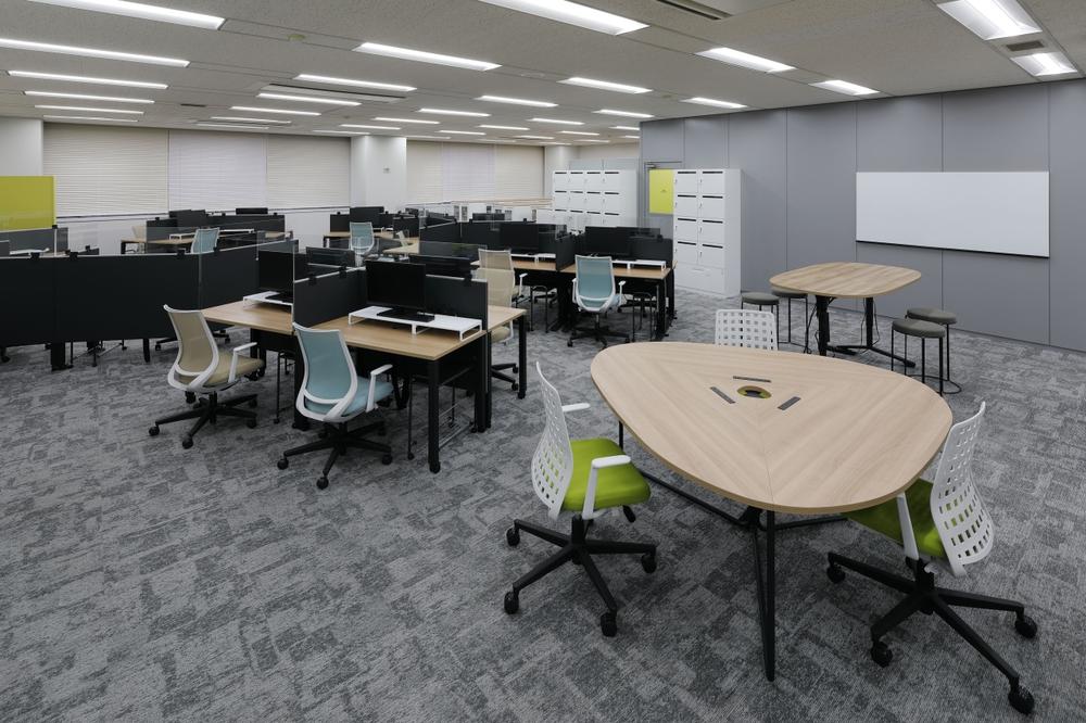 三菱電機株式会社 福山製作所様執務スペース