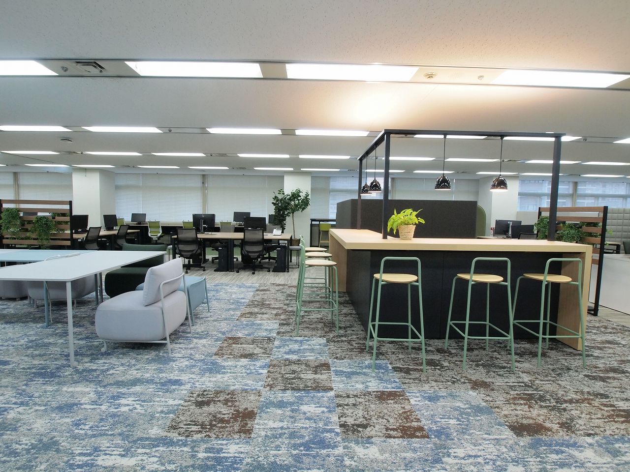 鈴与シンワート株式会社様_オフィス事例