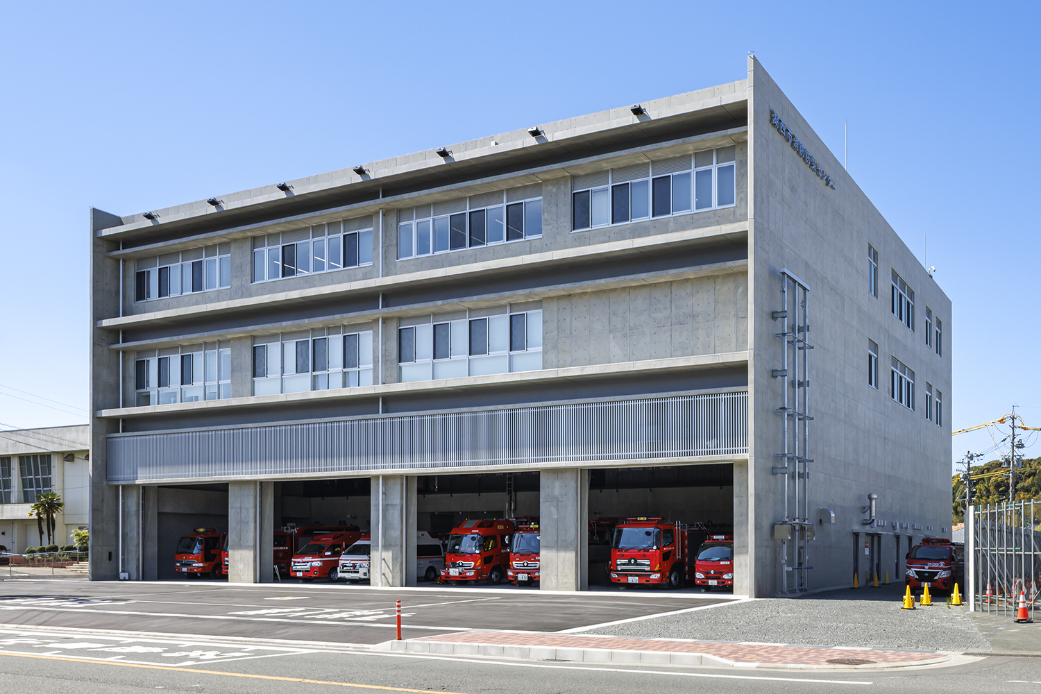 03_湖西市消防防災センター外観